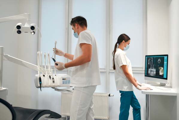 What Types Of Oral Surgery Can A General Dentist Perform?